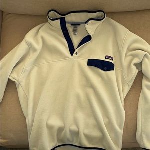 Large Patagonia Synchilla pullover